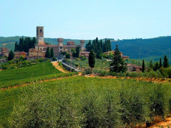 Renting an e-bike in Chianti